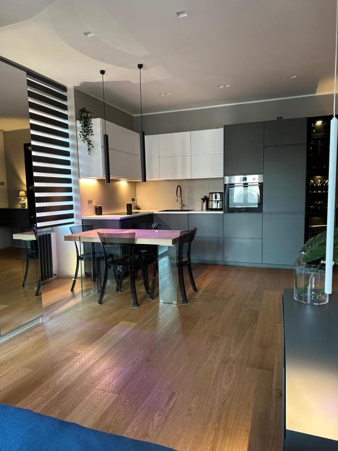 Lr Deluxe Apartments - Fondazione Prada - Metro M3 Μιλάνο Εξωτερικό φωτογραφία