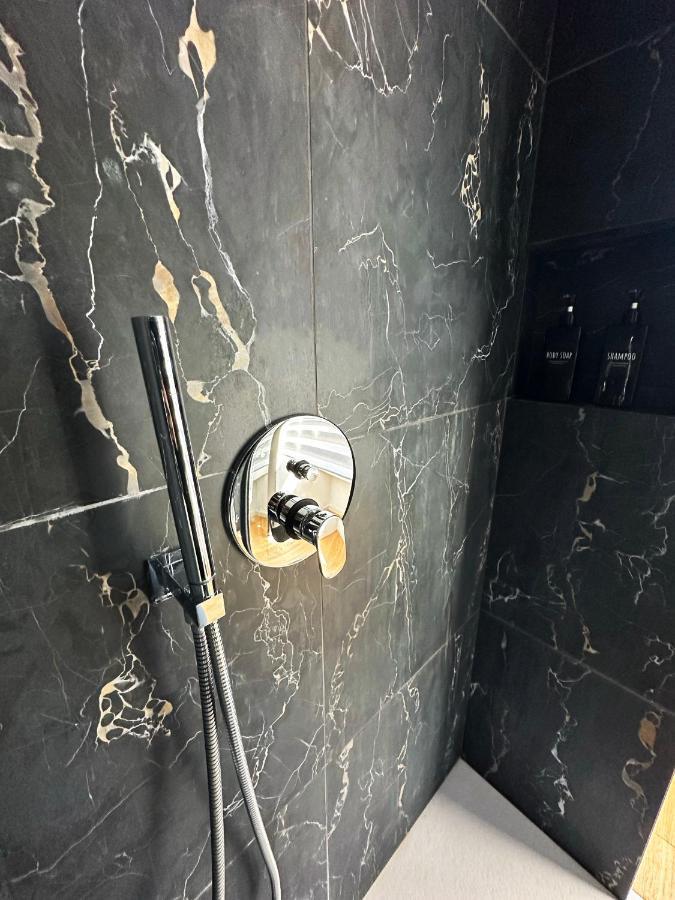 Lr Deluxe Apartments - Fondazione Prada - Metro M3 Μιλάνο Εξωτερικό φωτογραφία